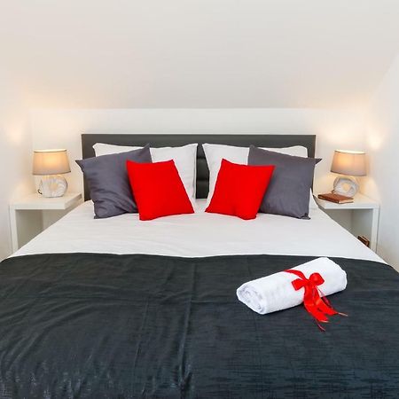 Apartment Barbara Supetar Εξωτερικό φωτογραφία