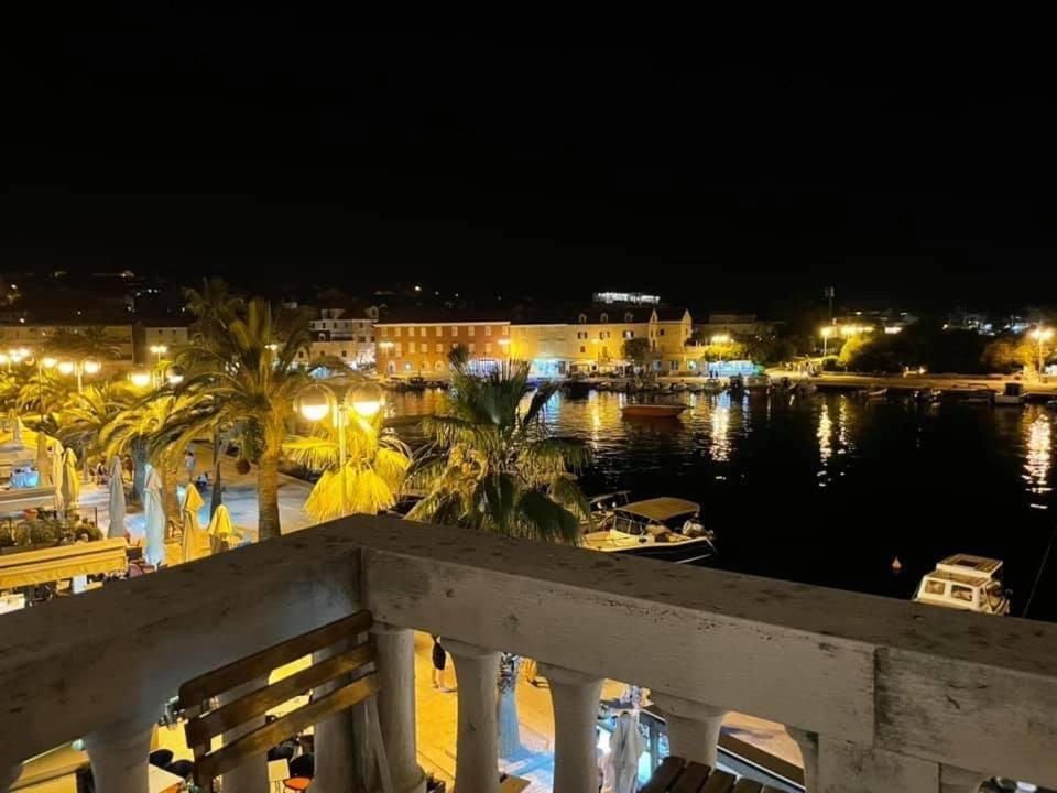 Apartment Barbara Supetar Εξωτερικό φωτογραφία