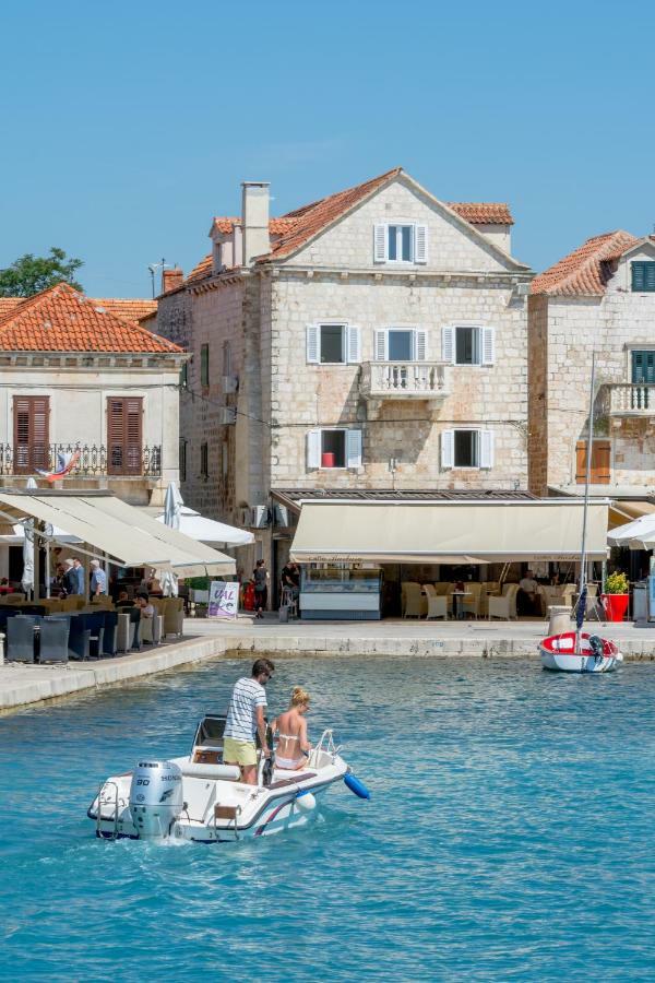 Apartment Barbara Supetar Εξωτερικό φωτογραφία