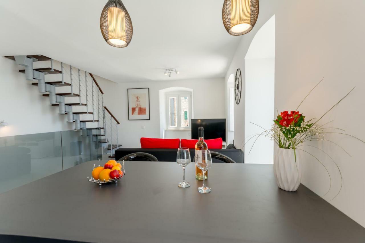 Apartment Barbara Supetar Εξωτερικό φωτογραφία