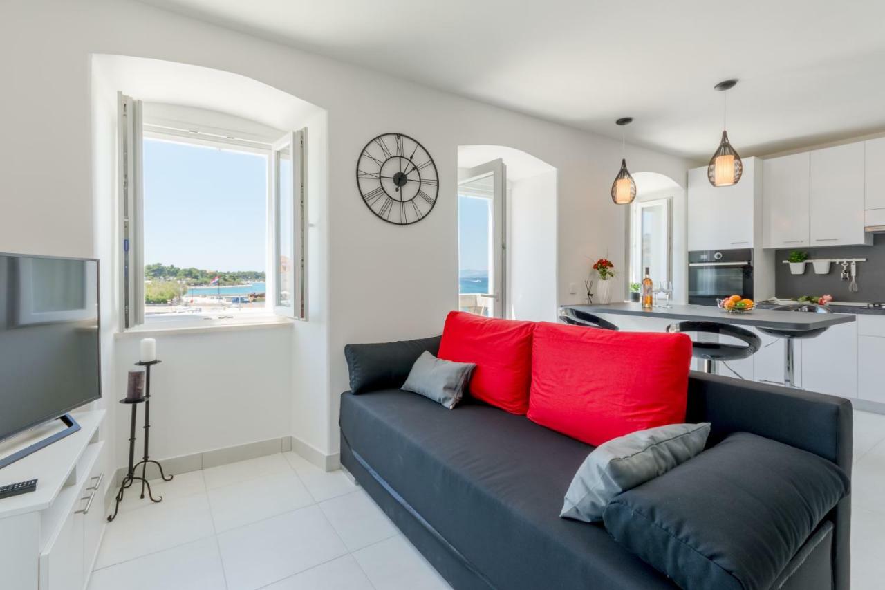Apartment Barbara Supetar Εξωτερικό φωτογραφία
