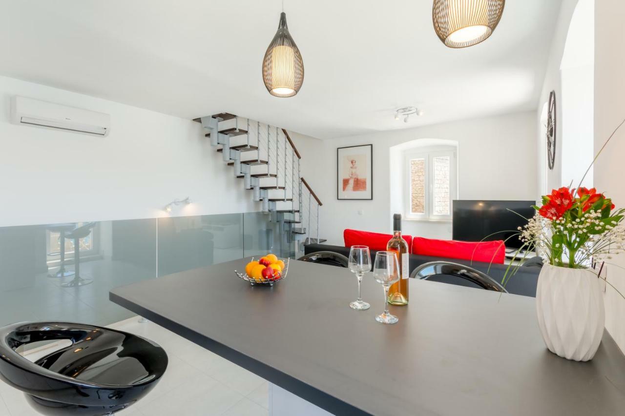 Apartment Barbara Supetar Εξωτερικό φωτογραφία