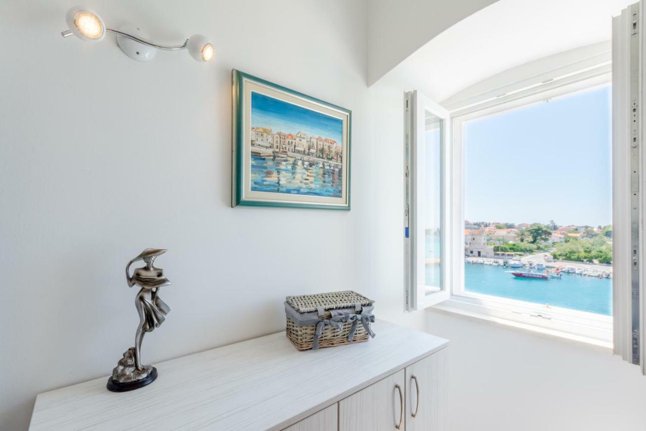 Apartment Barbara Supetar Εξωτερικό φωτογραφία
